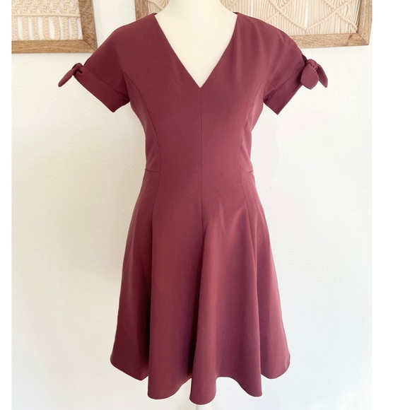 Gal Meets Glam Serena Bow Dress - Picture 4 of 11